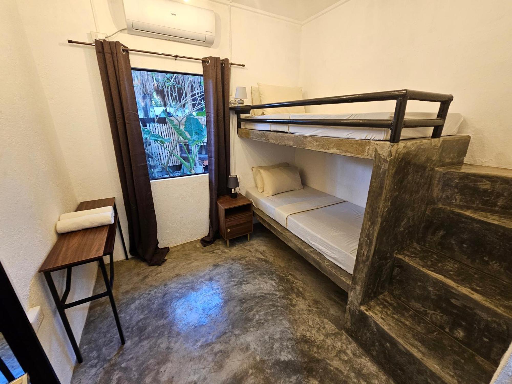 Crazy Bears Hostel Moalboal Luaran gambar